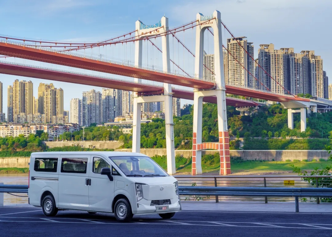 跨越星光：以六星科技，重塑新能源城配价值标杆